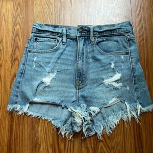 Abercrombie high rise short size 25/0